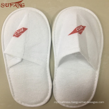 Printed hotel and club logo thick eva sole knitted cotton white cheap airline slipper